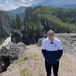 Meet your Posher, Ally